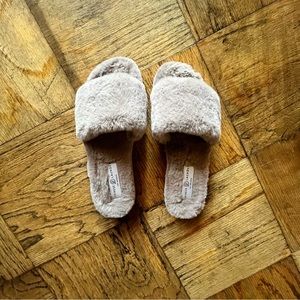 Chinese Laundry Faux Fur, slipper slides 8.5 taupe